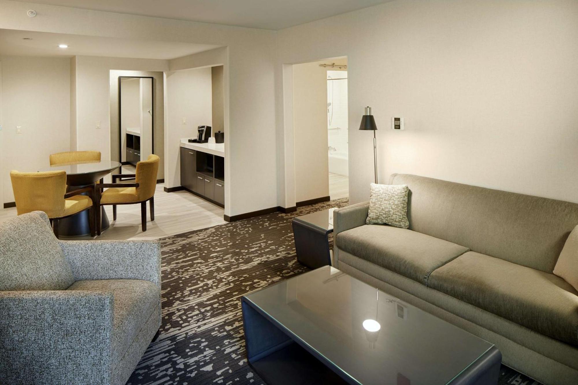 Hilton Garden Inn Roslyn Exterior foto